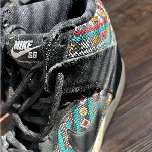 nike sb aztec geometry